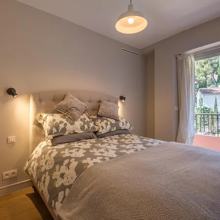 Bay View Apartment